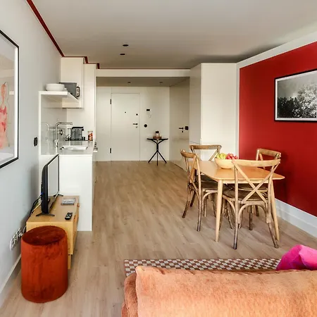 Urban Martinho By House And People