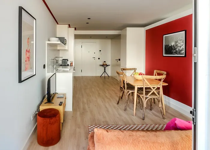 Urban Martinho By House And People